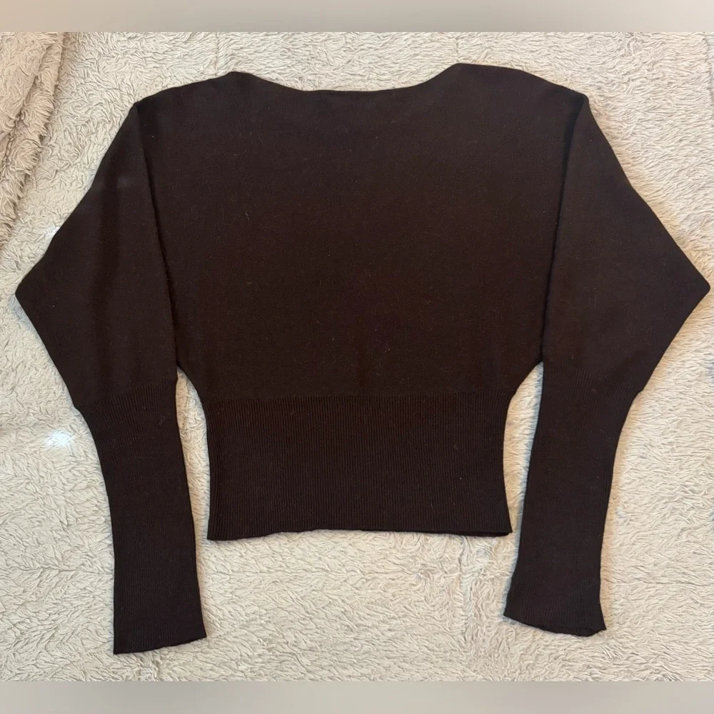 Laundry By Shelli Segal Y2K Brown, Cream Fitted Batwing Cashmere & Silk Sweater - Picture 2 of 14